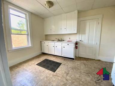 Main picture of 21 Highland Ave