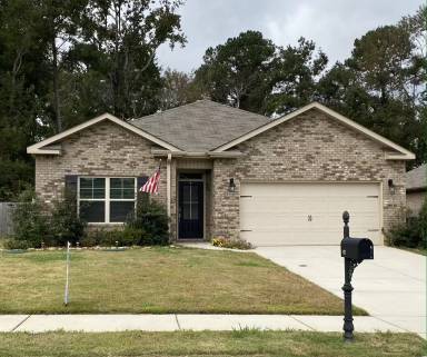 Main picture of 102 Oak Path Ln