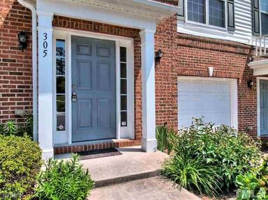 Main picture of 305 Ruby Walk Dr