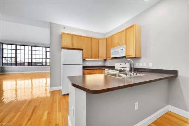 Main picture of 2341 Carnegie Ave