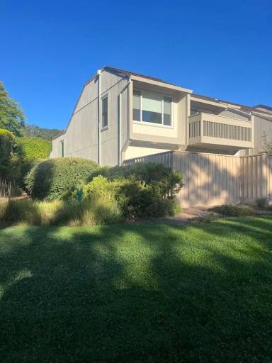 Main picture of 2070 Knolls Dr
