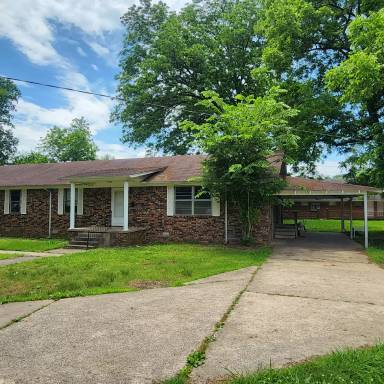 Main picture of 311 N Central Ave