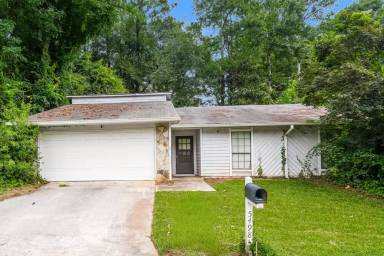 Main picture of 5498 Springwood Ln