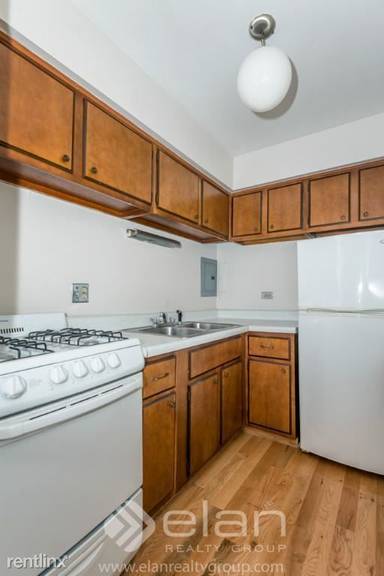 Main picture of 660 W Wrightwood Ave