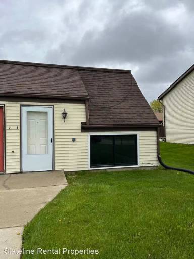 Main picture of 555 Sandra Ln