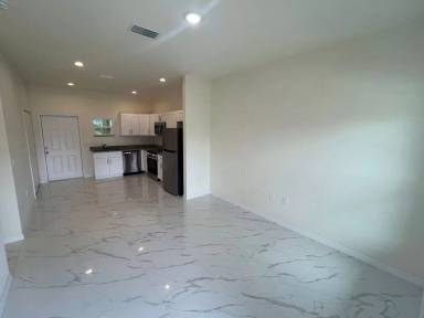 Main picture of 2802 49th St W