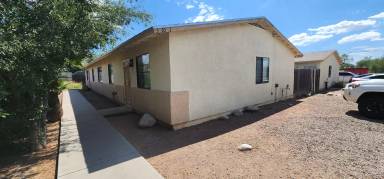 Main picture of 3310 E Bermuda St