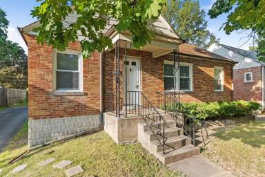 Main picture of 8905 Apache Ln