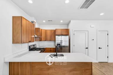 Main picture of 5808 Knight St