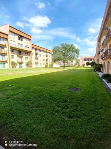 Main picture of Tampa Racquet Club Condo