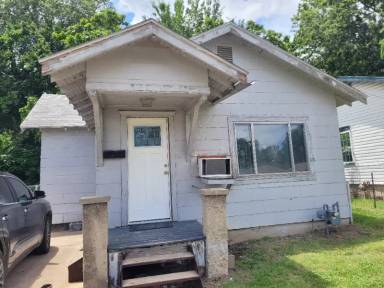 Main picture of 208 N Franklin Ave