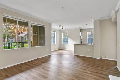Main picture of 3133 Watermarke Pl