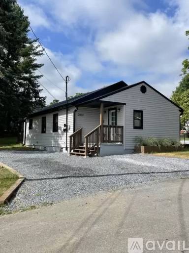 Main picture of 2407 Vines St