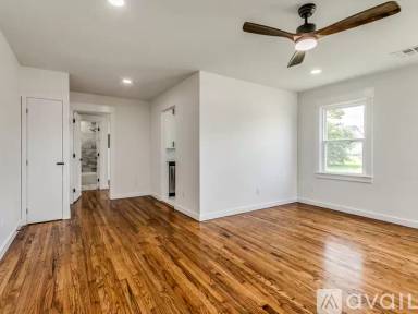 Main picture of 523 E 3rd St
