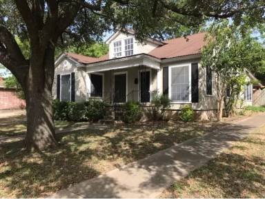 Main picture of 2701 Fort Ave
