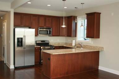 Main picture of 3604 S Halsted St