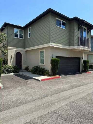 Main picture of 817 Alexandra Dr