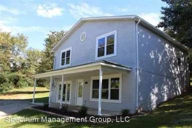 Main picture of 389 Hayter Dr