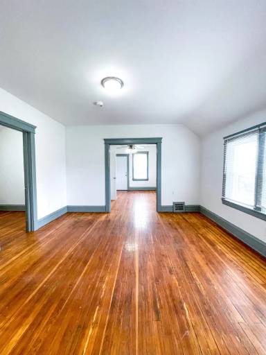 Main picture of 3318 W 48th St
