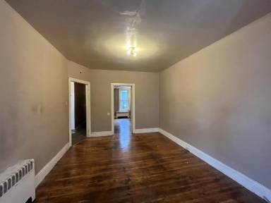 Main picture of 611 West King Street - 2