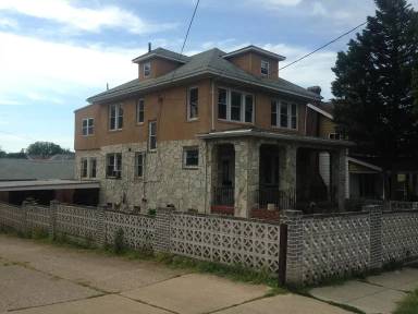 Main picture of 3204 22nd St NE