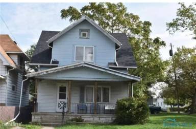 Main picture of 1455 Oak St