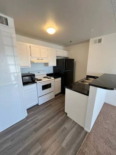 Main picture of 1381 E University Ave