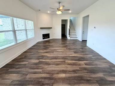 Main picture of 5301 Douglas Dr