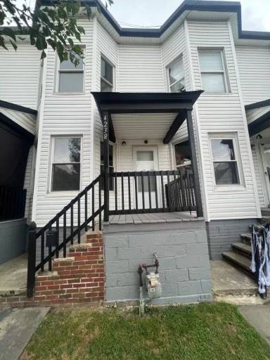 Main picture of 4232 W 24th St