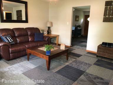 Main picture of 502 Airport Rd