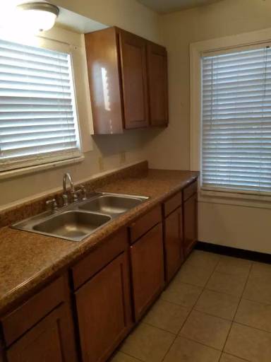 Main picture of 35 Meadowbrook Ave