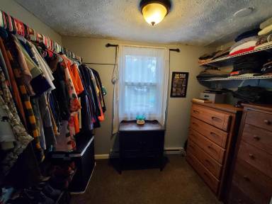 Main picture of 77 Ford Ave