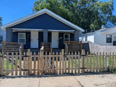 Main picture of 572 Trowbridge St