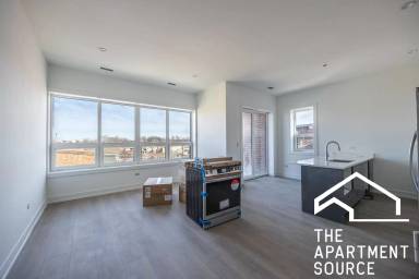 Main picture of 2920 W Belmont Ave