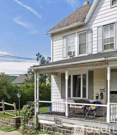 Main picture of 317 6th Ave