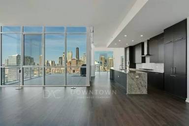 Main picture of 760 N Hudson Ave