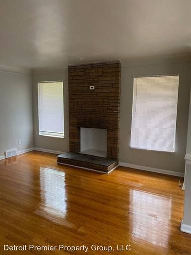 Main picture of 15895 Prevost St