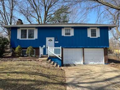 Main picture of 119 N 1st St