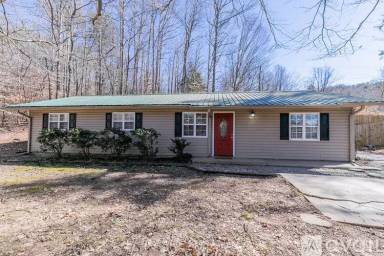 Main picture of 963 Happy Hollow Rd