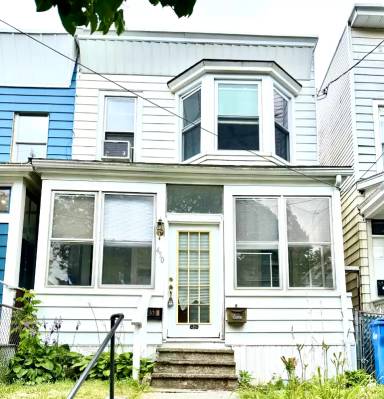 Main picture of 450 Hamilton St