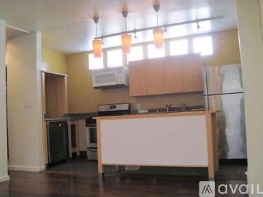 Main picture of 12735 Venice Blvd