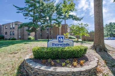 Main picture of 13 Silverwood Cir