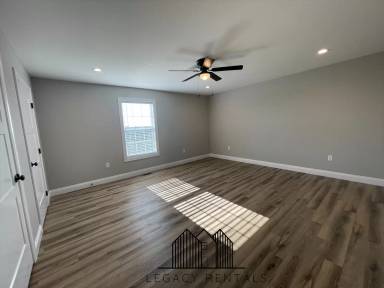 Main picture of 1039 Judah Bear Blvd