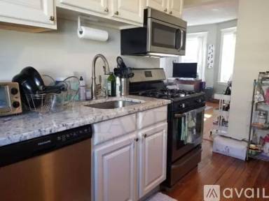 Main picture of 80 Conwell Ave