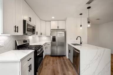 Main picture of 3923 Alsace St