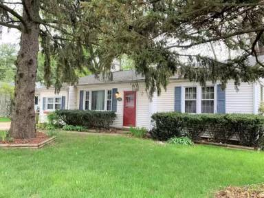 Main picture of 1104 S Mattis Ave