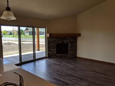 Main picture of 661 W Jenicek Loop