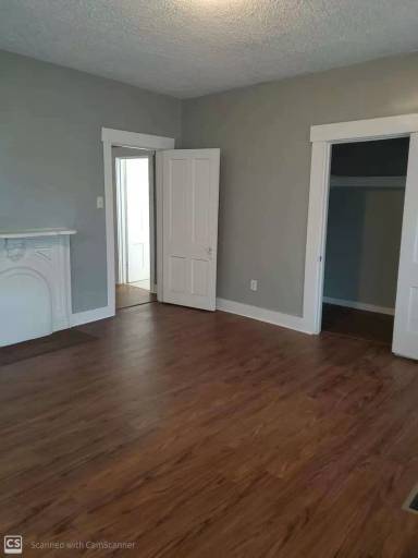 Main picture of 127 E 3rd St