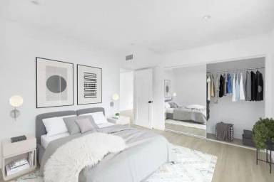 Main picture of 5606 Lexington Ave