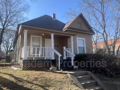 Main picture of 1120 S Yorktown Ave